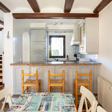 La Casa De La Playa. Piscina, Wifi Y Terraza. *