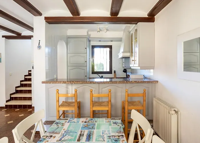 La Casa De La Playa. Piscina, Wifi Y Terraza. *